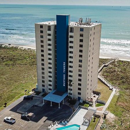 Mt1004 Beautiful Newly Remodeled Condo With Gulf Views, Beach Boardwalk And Communal Pool Hot Tub Mustang Beach Exterior photo